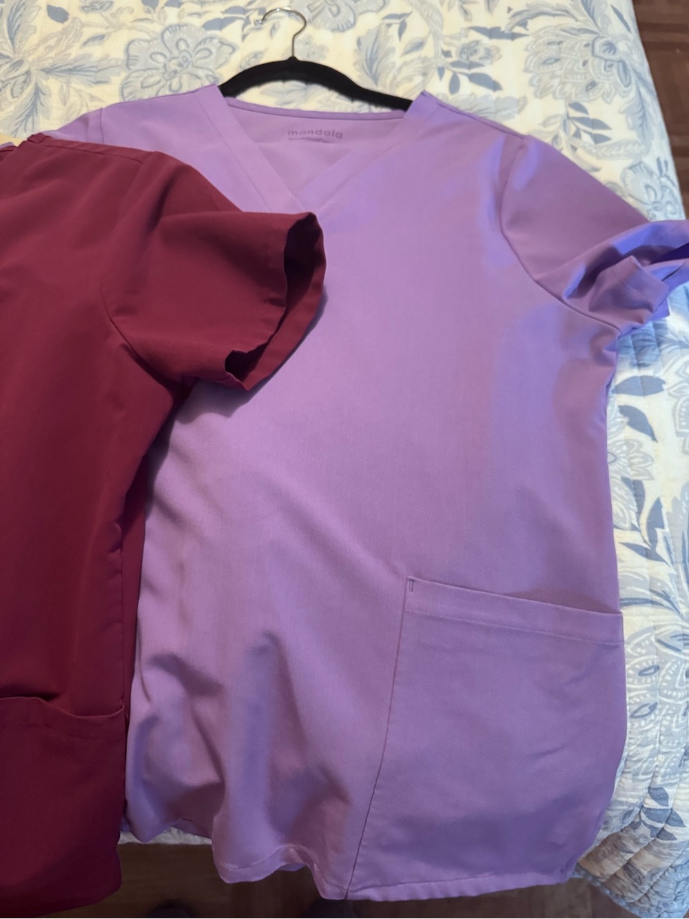 Scrub set - Picture 2 of 4